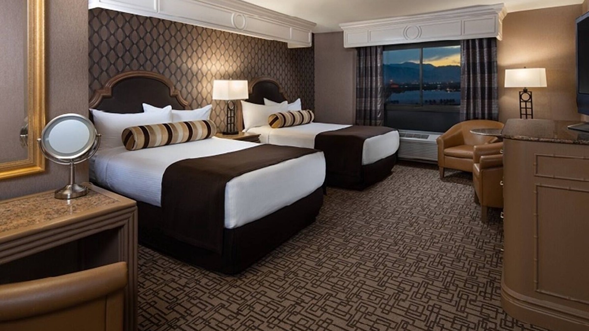 Sunrise Manor Hotel | Carson Tower Grand Double at Golden Nugget Las Vegas