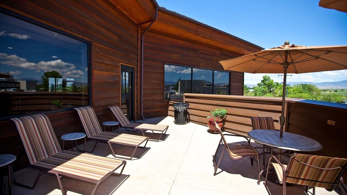 Minden Hotel | Carson Valley Motor Lodge & Suites