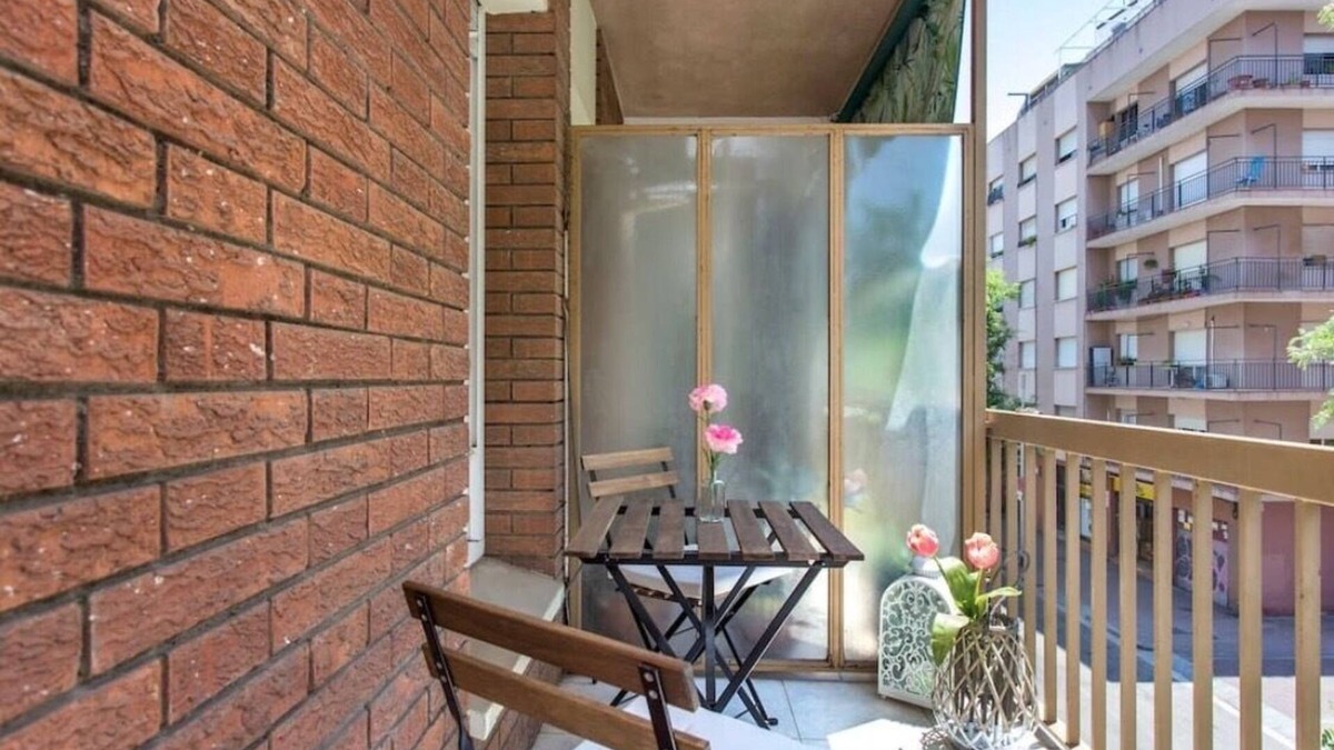 El Turo de la Peira Apartment | Cartella apartment 4 bedrooms and 2 bathrooms with balcony