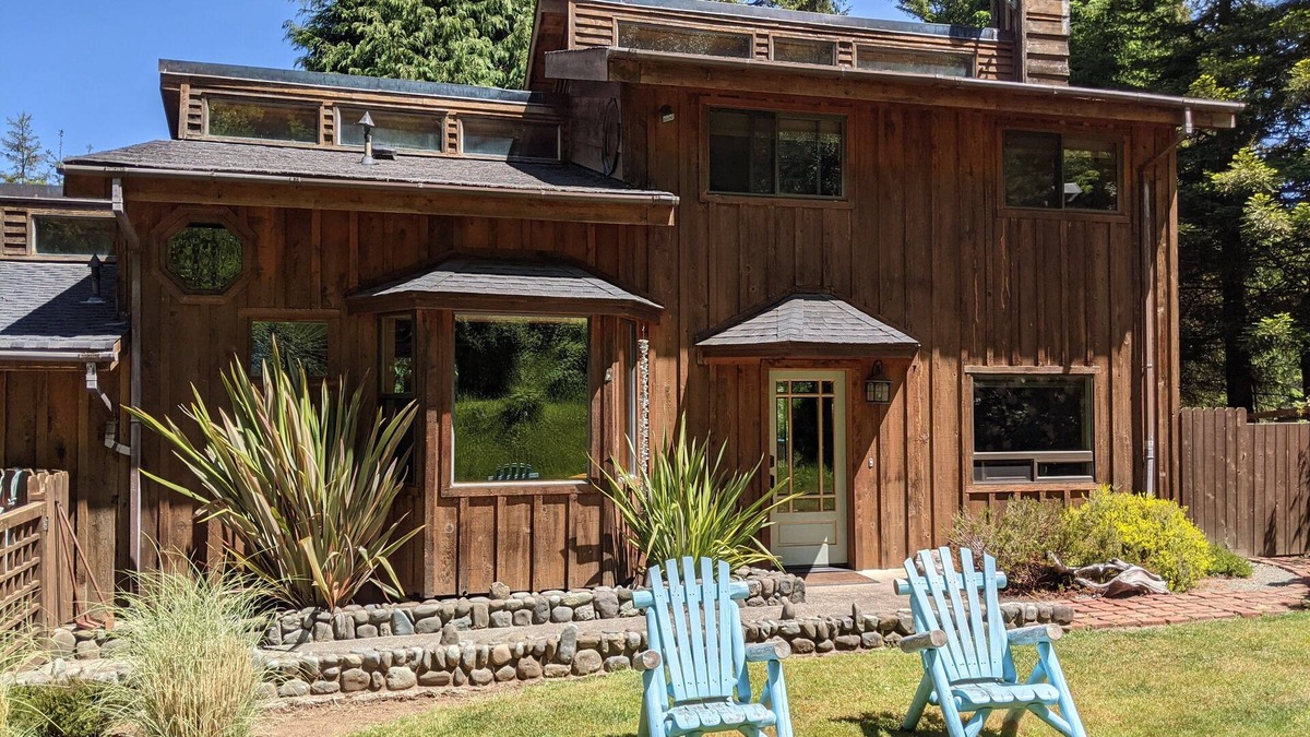 Gold Beach Cabin | Carter House at Nautical Way