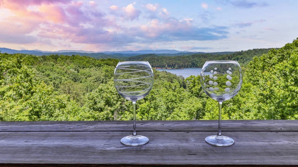 Ellijay Cabin | Carter`s Lake Getaway