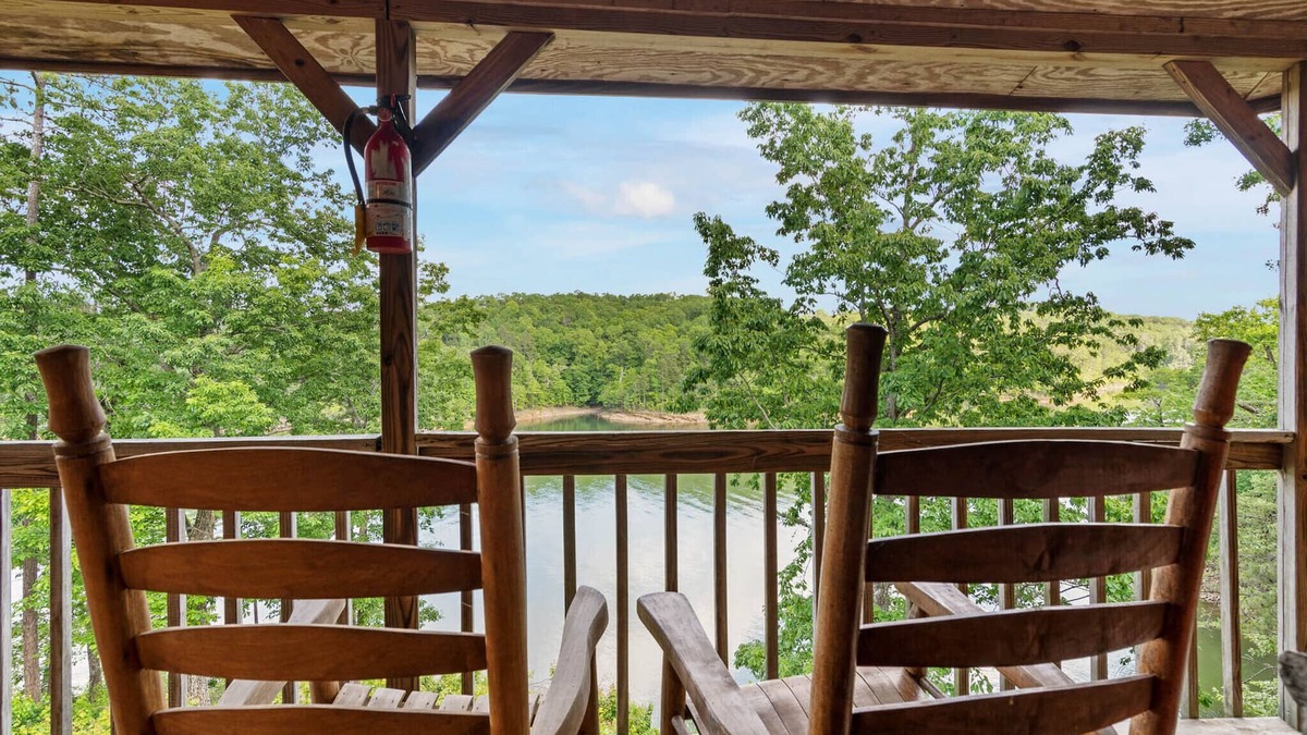 Ellijay Cabin | Carters Lake, Lakeside Cabin #10 includes boat slip at the marina