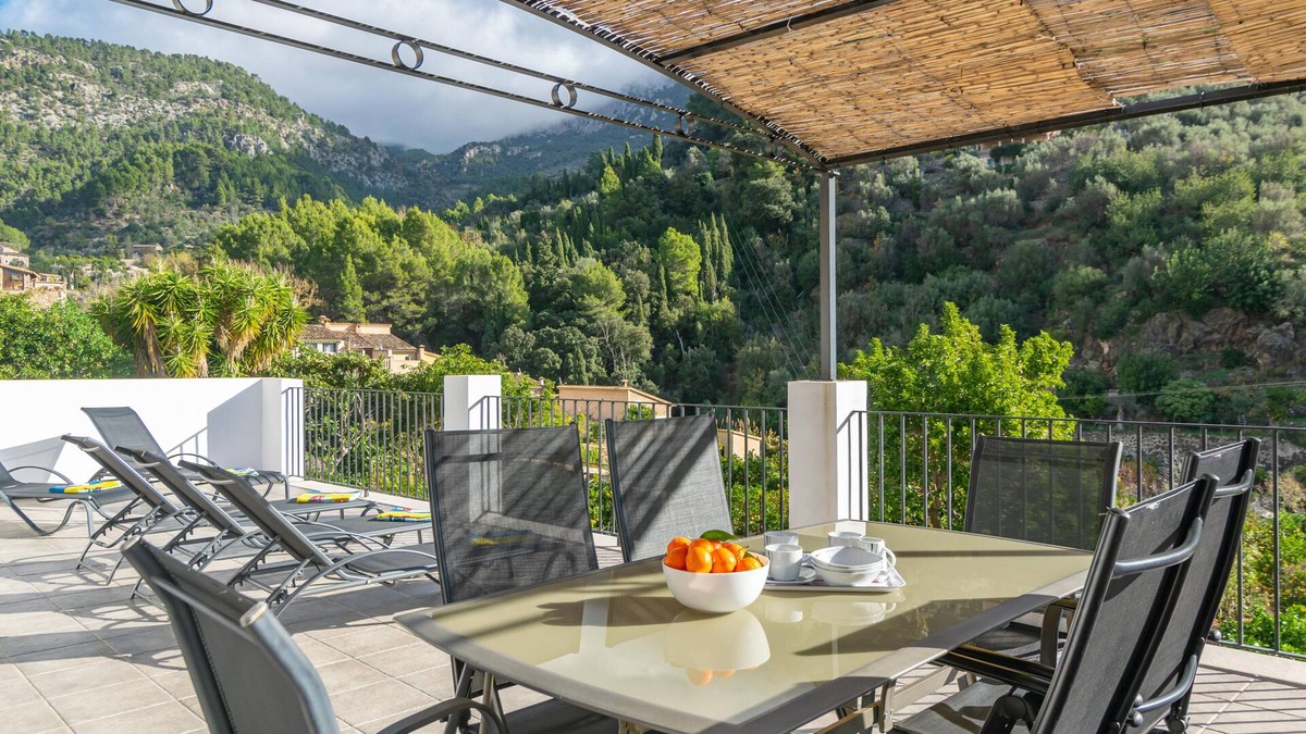 Fornalutx House | CAS DECU - Wonderful village house with views of the Serra de Tramuntana - Free Wifi