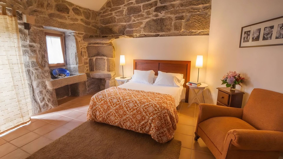 A Lama House | 'Casa A Penalba' with Mountain Views and Private Terrace