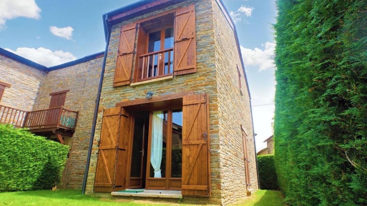 Estavar House | Casa Adosada con Jardín en Estavar