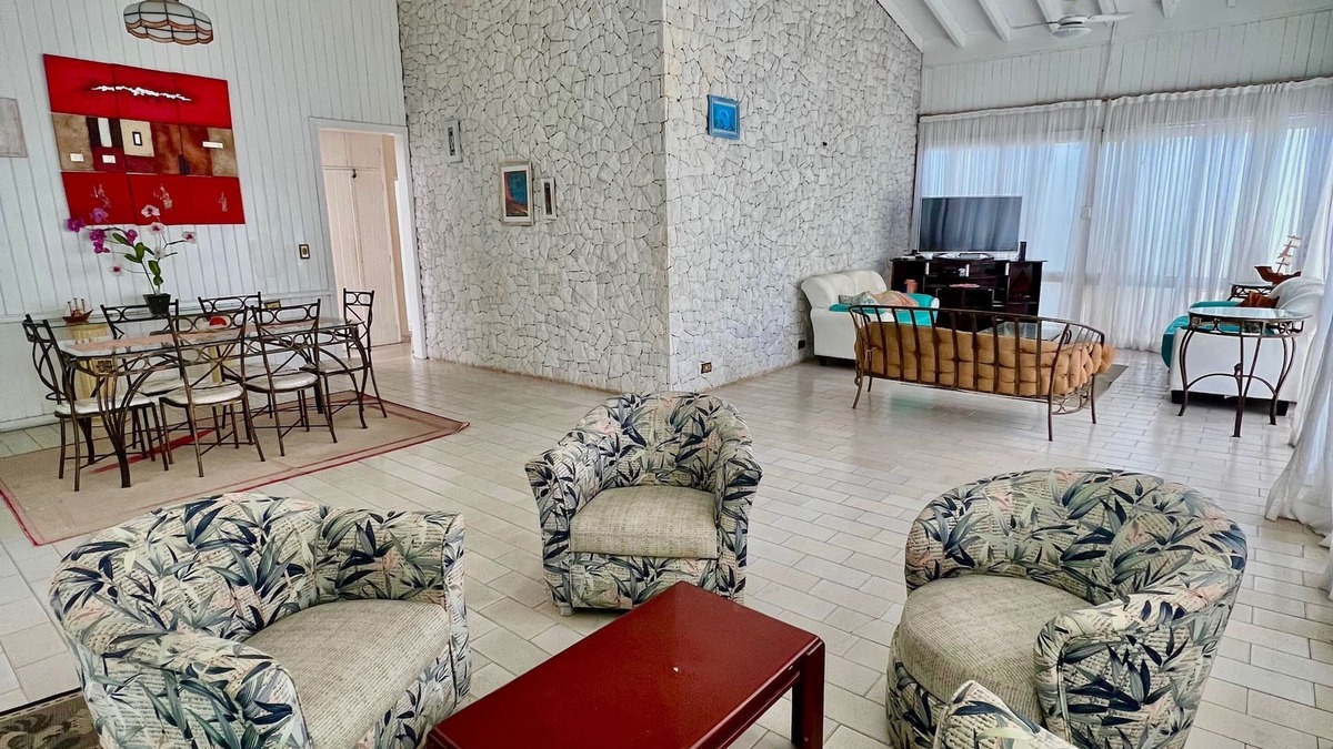 Jardim Virginia House | Casa Alto Padrão Enseada Guarujá. 50 Metros da Praia!