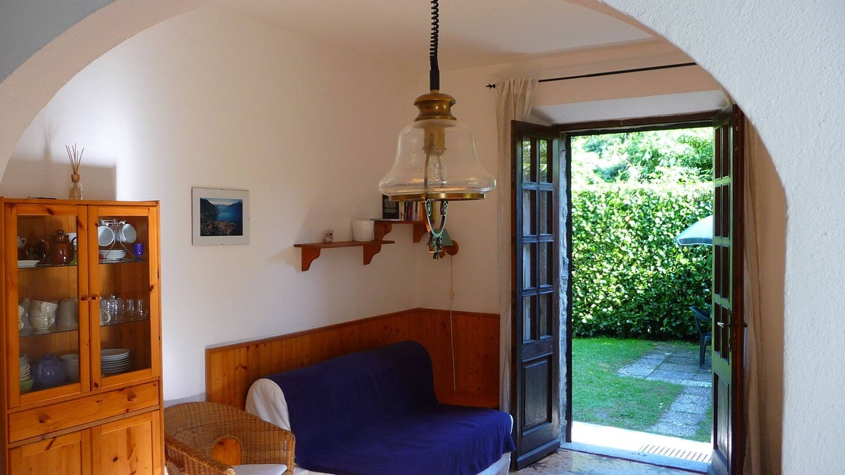 Menaggio Apartment | Casa al Ponte apartment with private garden, Wifi Internet!
