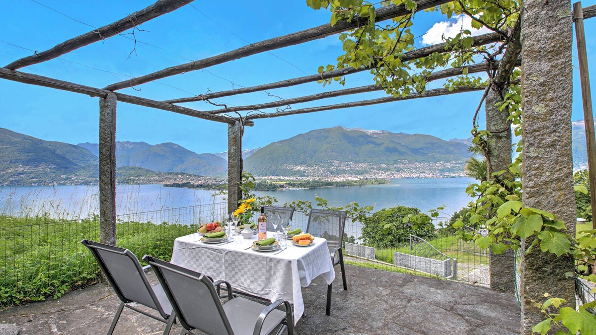 San Nazzaro Apartment | Casa al runchett, Gambarogno, San Nazzaro, Switzerland