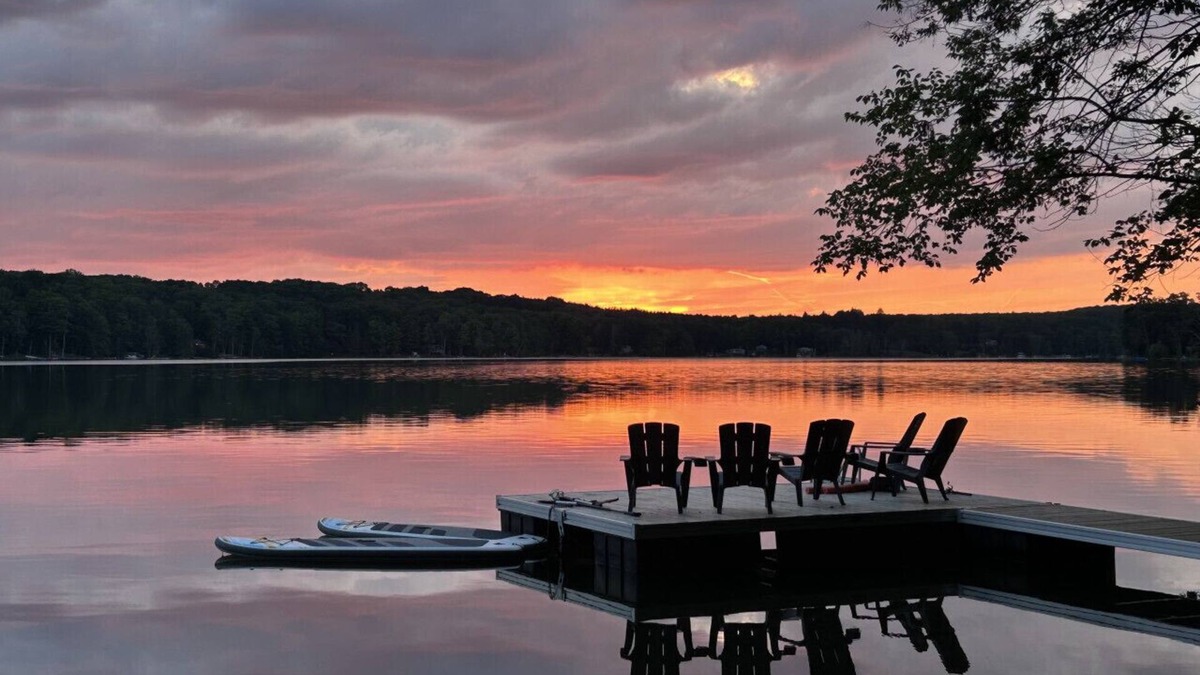 Tiny Cottage | Casa Albanese on Farlain Lake
