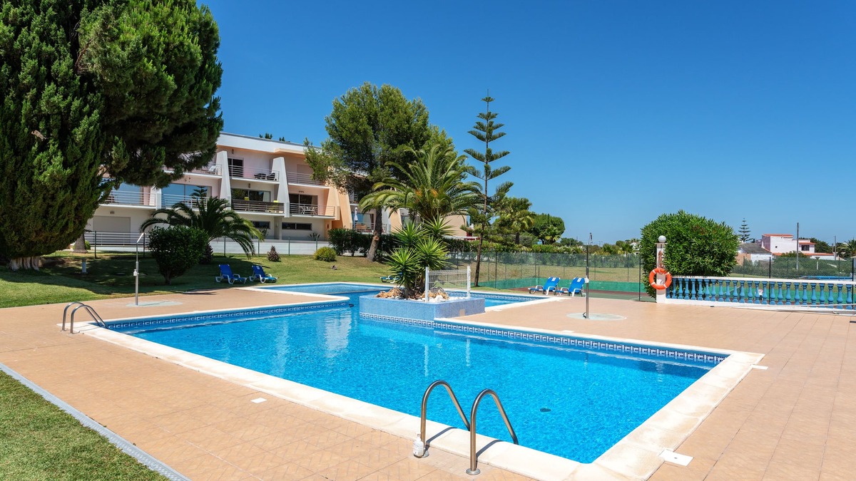 Alporchinhos House | Casa Alegria - Alporchinhos Beach House with Pool