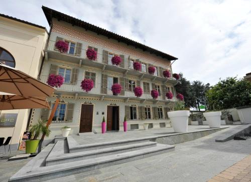 Monta Hotel | Casa Americani