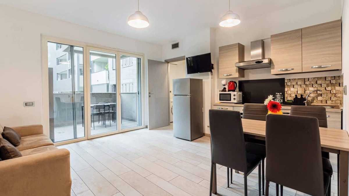 Rozzano Apartment | Casa Angela, modern with terrace