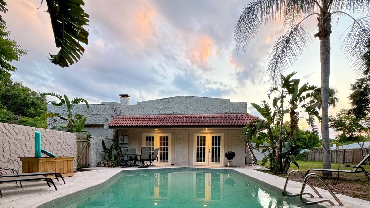 Cocoa House | Casa Antigua: Historic Villa with POOL & FIRE-PIT