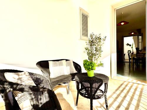 Santa Maria al Bagno House | Casa Appia, fronte mare con giardino - Marea Stays Collection