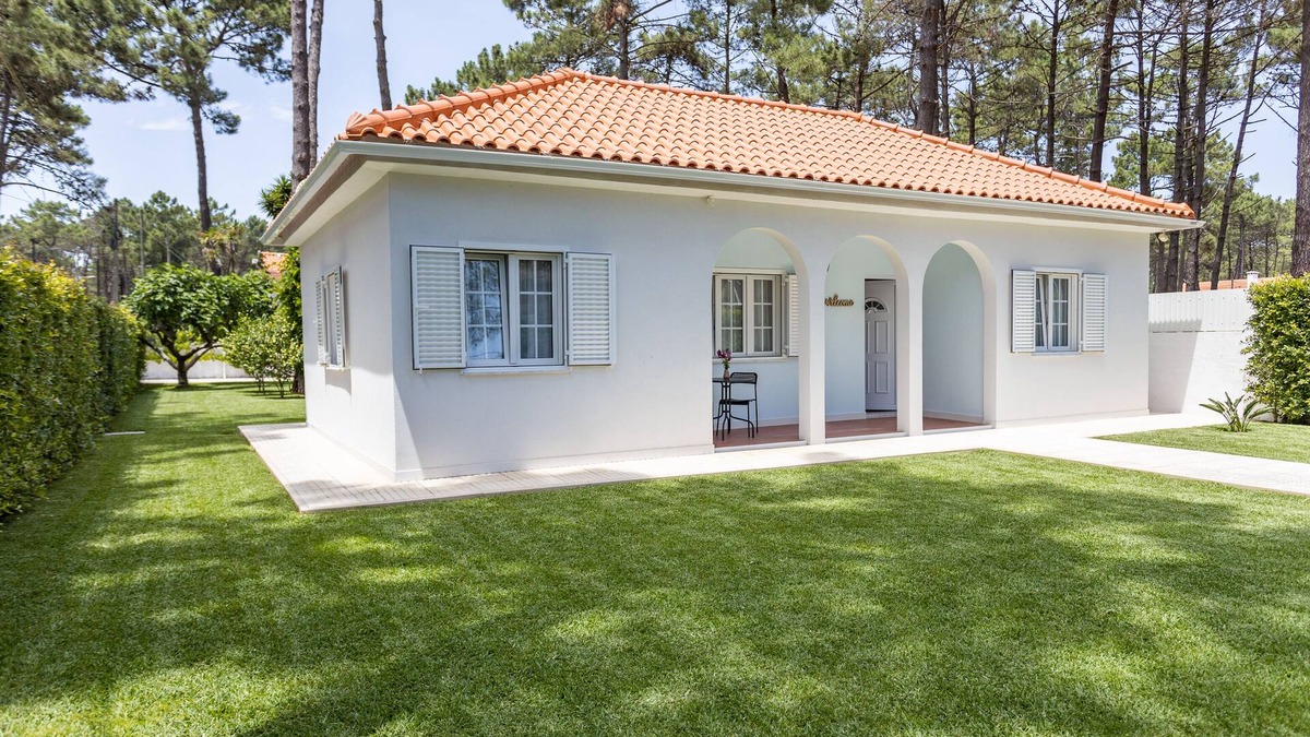 Charneca de Caparica e Sobreda House | CASA AROEIRA - Beach bungalow near Lisbon