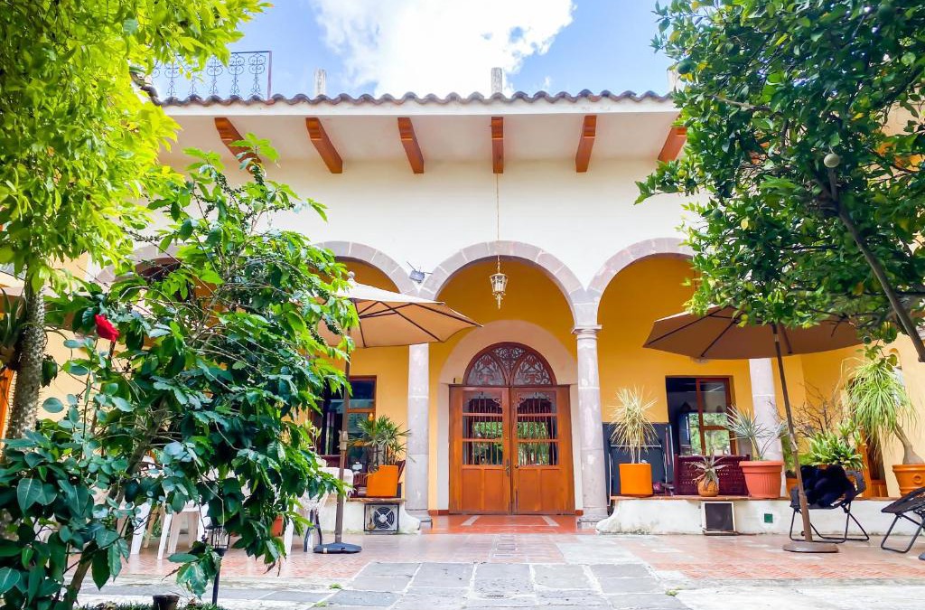 Coatepec House | Casa aroma de café, en el corazón de Coatepec.