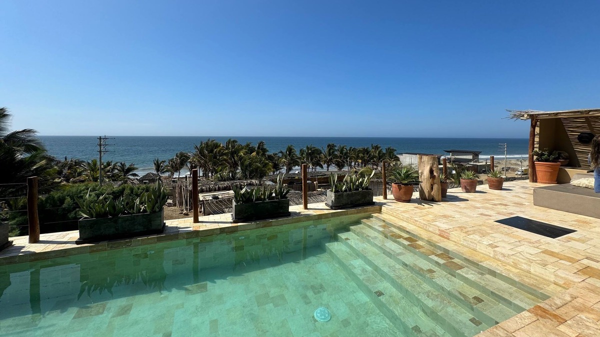 Veintiseis de Octubre House | Casa AYA A magical house on the north shore of Peru.