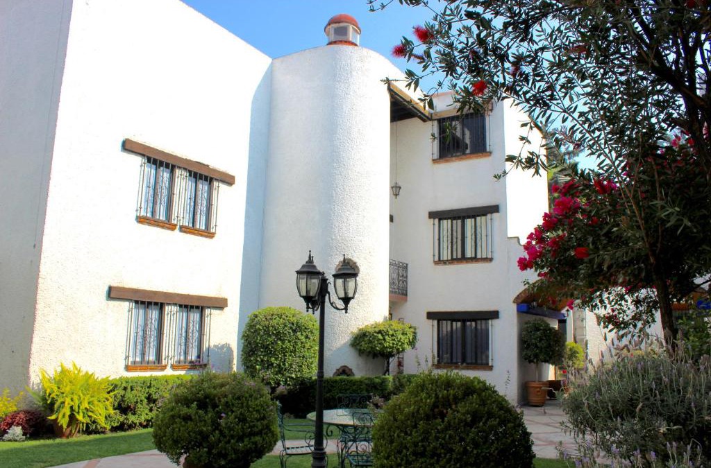 Del Carmen Bed & Breakfast | Casa Ayvar