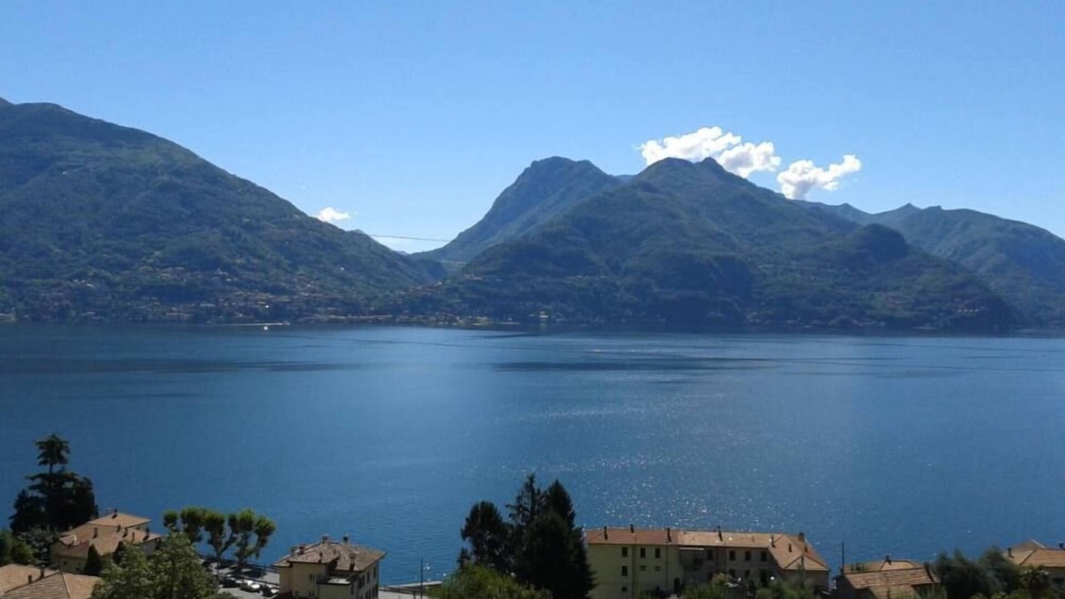 San Siro Apartment | CASA AZALEA Nice apartment with wonderful lake view