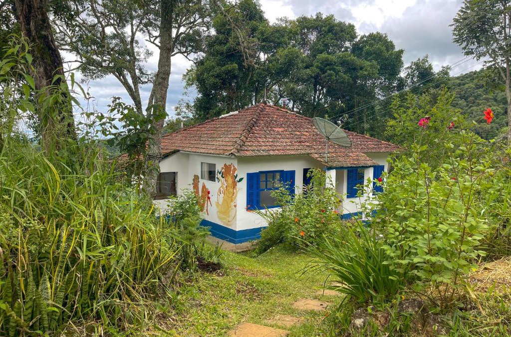 Itapeva House | Casa azul - Sitio Nossa Paz