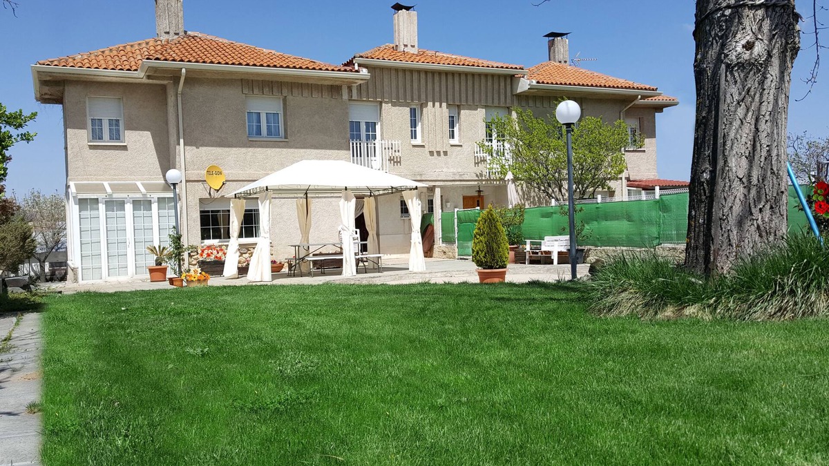 San Cristobal de Segovia Ski Chalet | CASA BELLAVISTA. Our house is a haven of peace and tranquility.