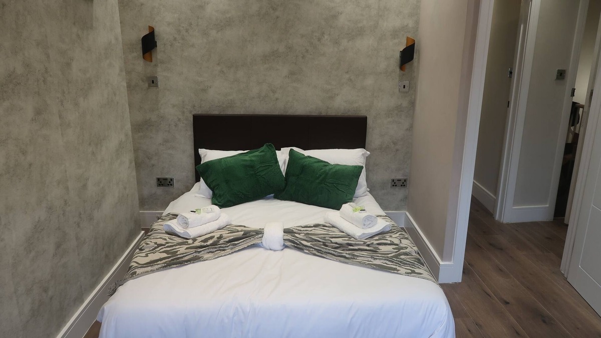 Sherborne Apartment | Casa Bella in Sherborne's Historic Quarter