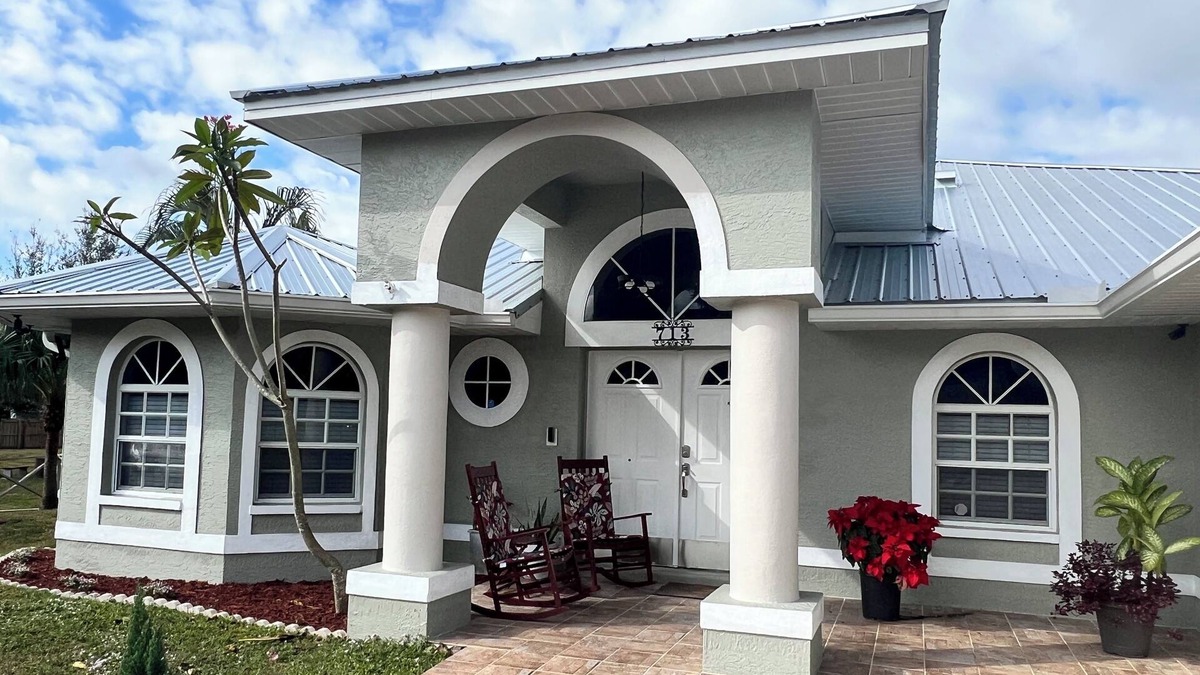 Joel House | Casa Bella Welcome to our beautiful home.