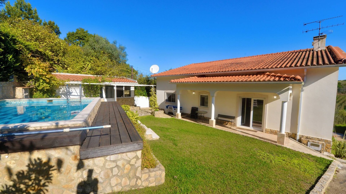 A Dos Francos House | Casa Bianca