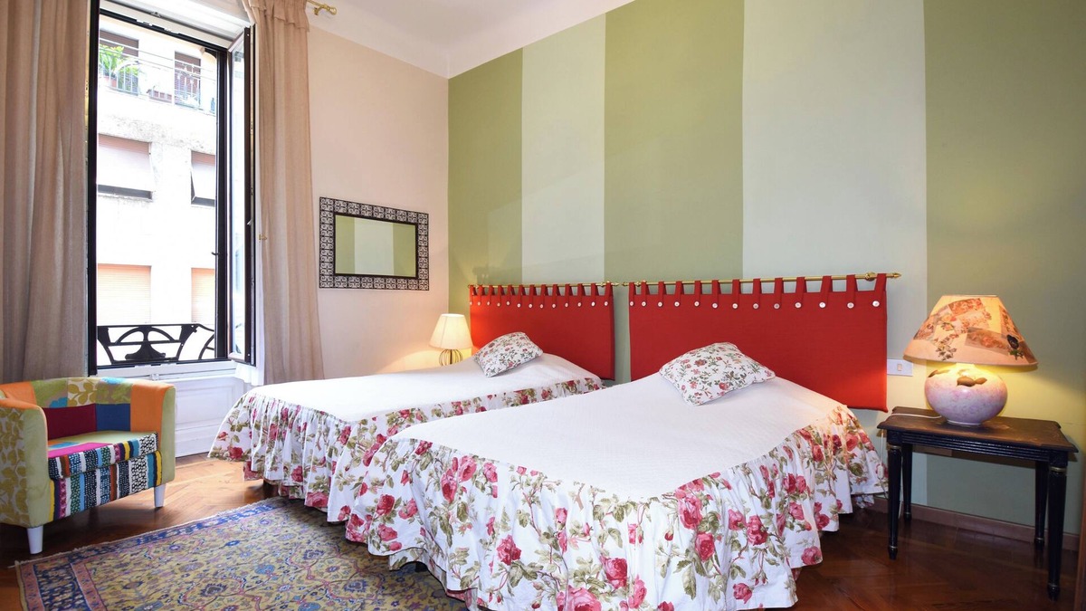 Milan Apartment | Casa Broggi - 2 bedroom apartment 15mins walking from Central Station.