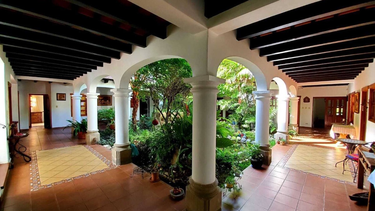 Santa Ana Hotel | Casa Buho B&B