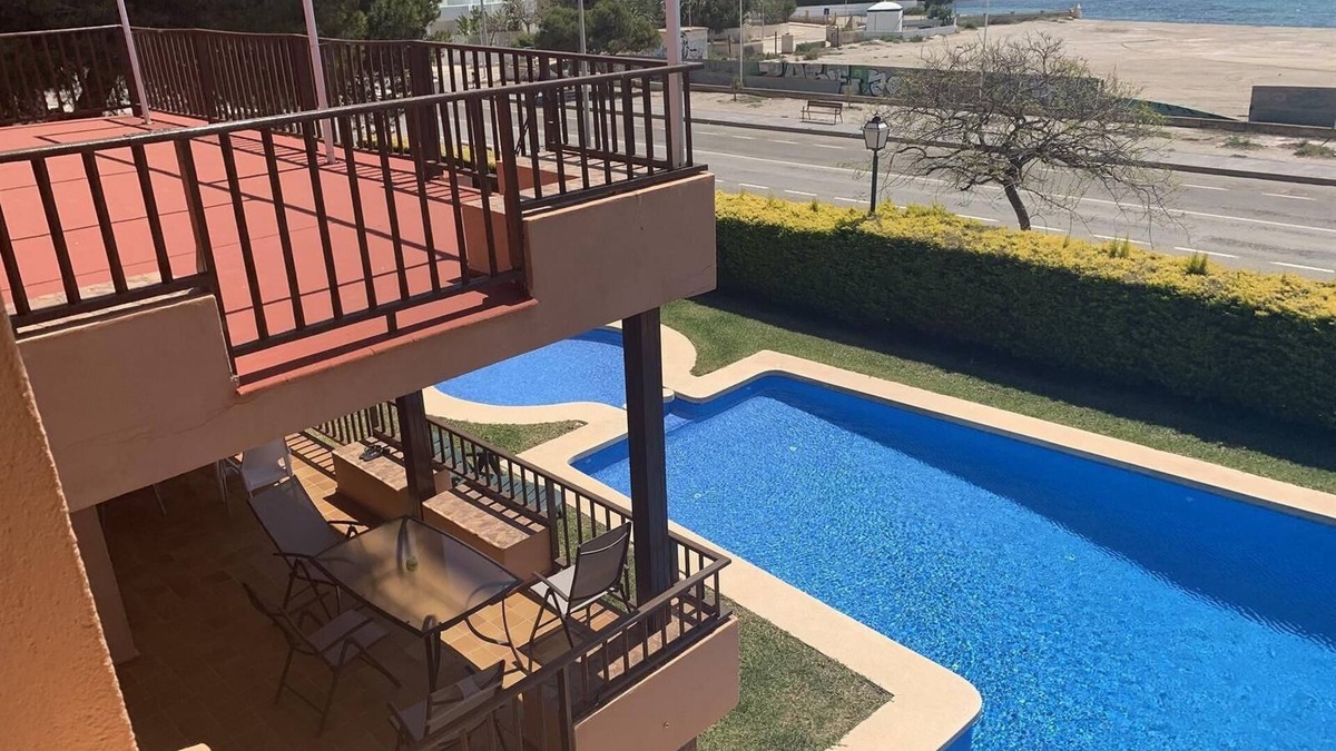 Calabardina Villa | Casa calabardina Luxury Beach House with Private Pool, Terrace & Wi-Fi