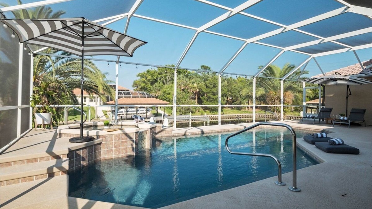 Palm Harbor House | Casa Canal: Waterfront Pool & Spa Retreat