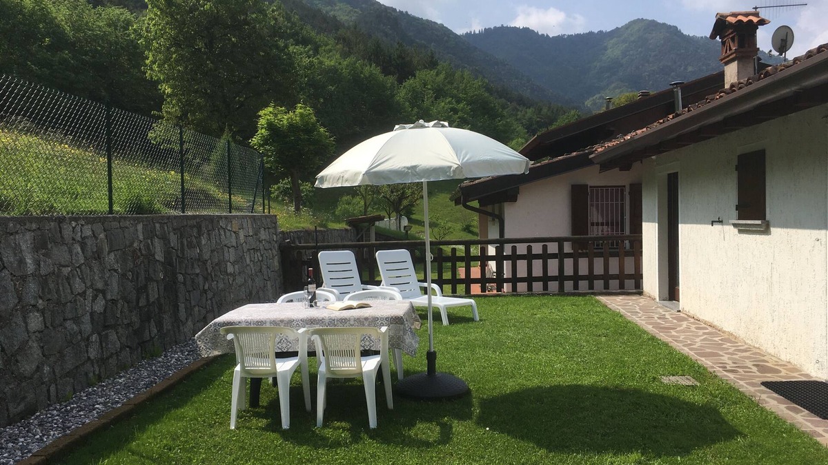 Crone Apartment | Casa Carla, up to 4 persons, quiet location, garden, balcony with panoramic views