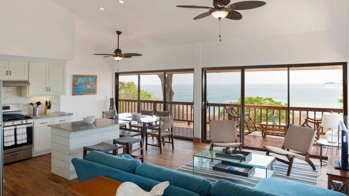 Rancho Santana House | Casa Carolina · Casa Carolina - Luxurious beach home in Santana