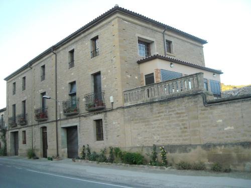 Biscarrues House | Casa Carrera Rural