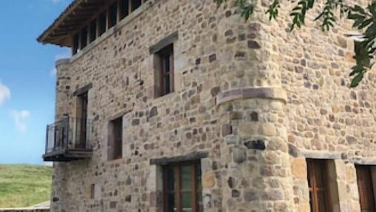 Secadura Cottage | Casa Cavellid, tower house of the 15th century, capacity 08-12 people.