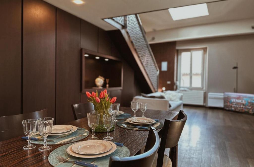 Lecco Apartment | Casa Cavour Lecco - Downtown Design Penthouse