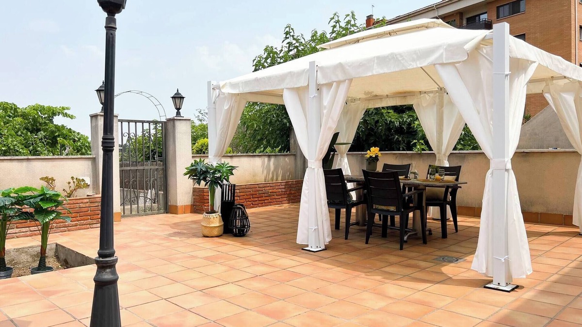 Marianao House | Casa cerca BCN, ideal empresas, 15min FiraBCN, A/C