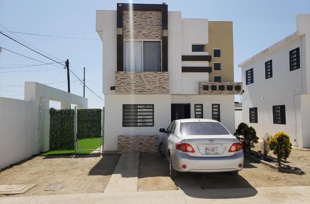 Ensenada House | Casa cerca de Estero Beach