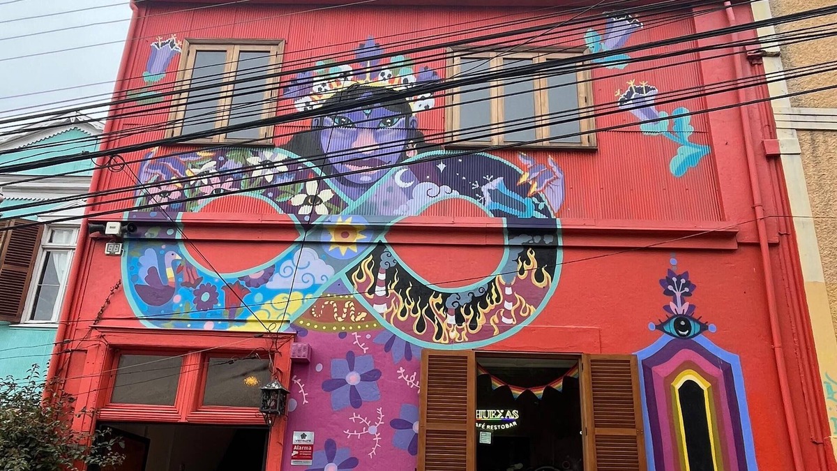 Cerro Alegre Bed & Breakfast | Casa Chuekas Rainbow bnb