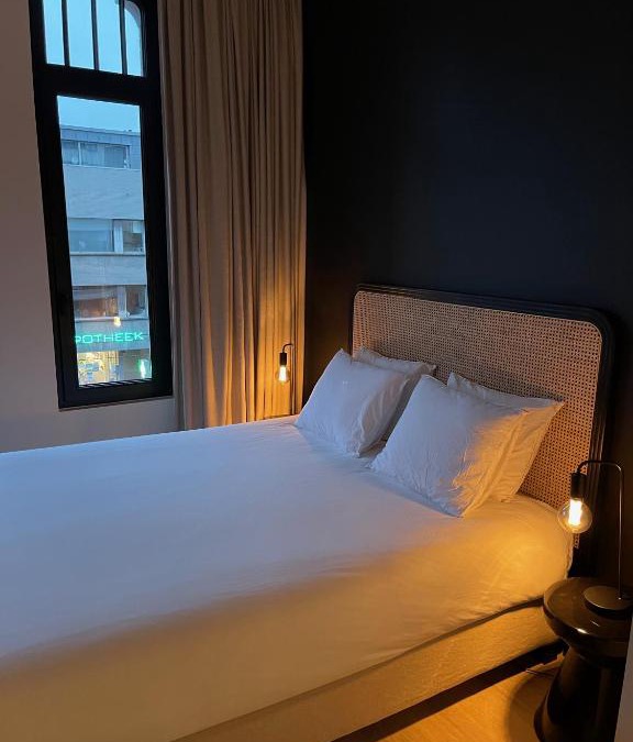 Stationsbuurt Noord Apartment | Casa Clementina - 3 Bedroom Apartment in a Art-Nouveau House