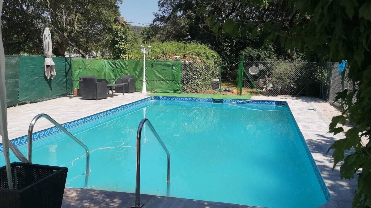 Sotillo de las Palomas Cottage | Casa con Piscina, Amplio Jardín y Barbacoa. En Montaña, Rodeada de Naturaleza