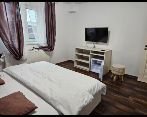 Curtea De Arges House | Casa COCO