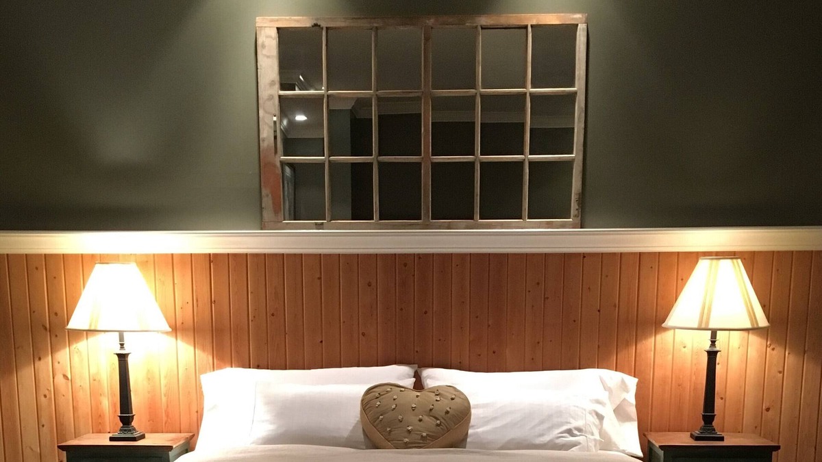 Okanagan-Similkameen Bed & Breakfast | Casa Colina Bed & Breakfast - Luxury King Suite
