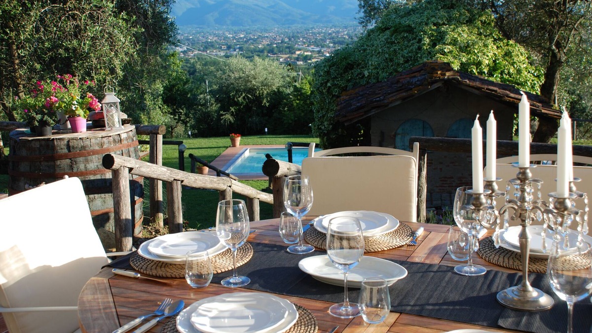Capannori Villa | Casa Collina Verde, Highly rated villa near Lucca with private pool & garden.