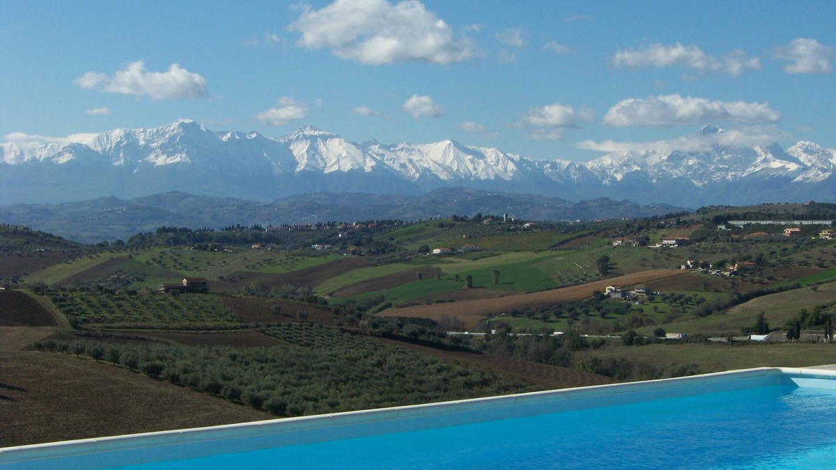 Cologna Spiaggia House | Casa Cologna, very large holiday home for large groups