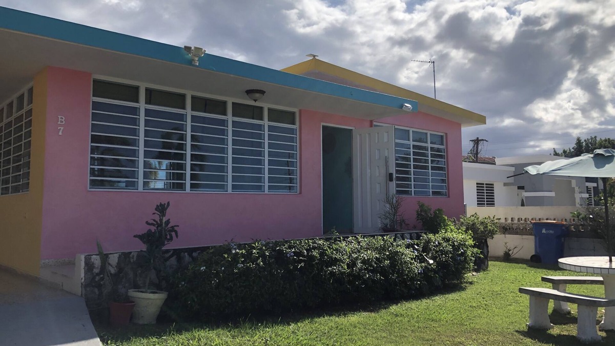 Maleza Baja Bed & Breakfast | Casa Colorida