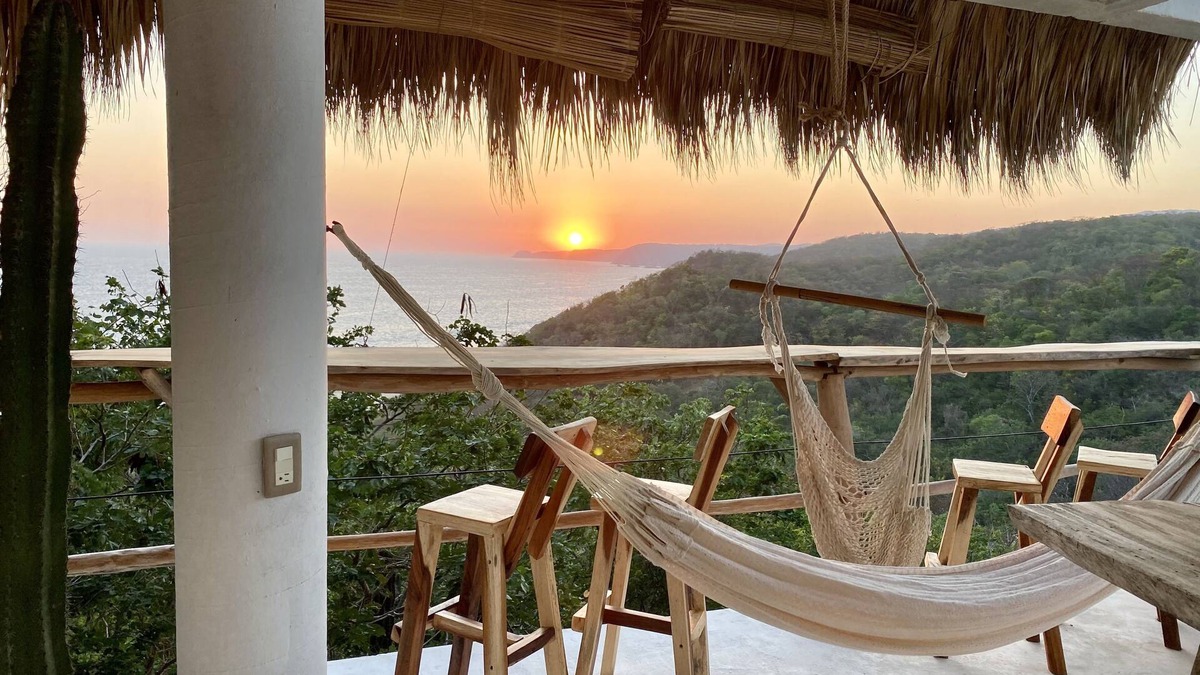 San Pedro Pochutla House | Casa con Palapa y Vista a la Increíble Playa del Pacífico en la Costa Oaxaqueña