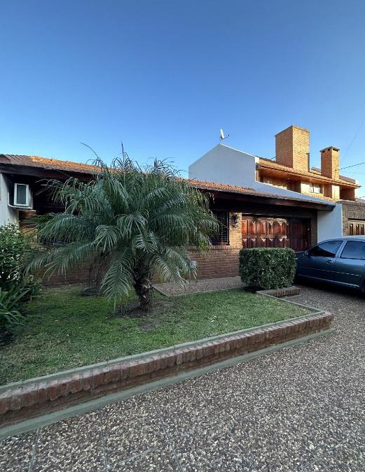 Chascomus House | Casa con pileta a metros de la Laguna