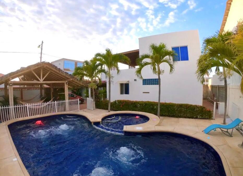 Playas House | Casa con piscina privada y salida a la playa